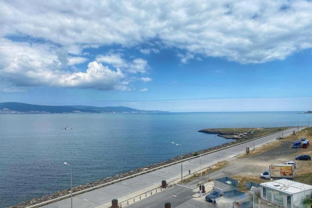 Sea View Apartment In Paradiso Nessebar Extérieur photo